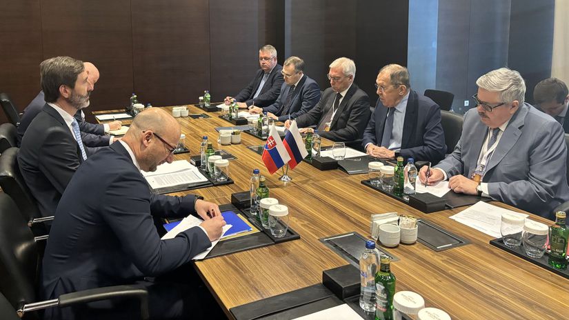 Minister zahraničných vecí a európskych...