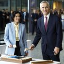 Belgicko, torta NATO, Jens Stoltenberg, Hadja Lahbibová