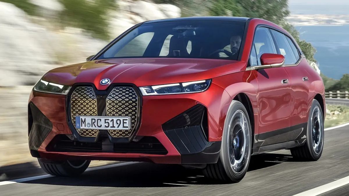 Víťaz: BMW iX xDrive50