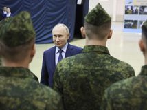 ONLINE: Zničíme NATO do roku 2030, všetci pokľaknú pred Ruskom a budú prosiť, blúznil ruský veliteľ v štátnej TV