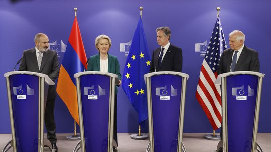 Brusel prisľúbil Arménsku 270 miliónov eur, podporujú ho aj USA. Turecko dvíha varovný prst