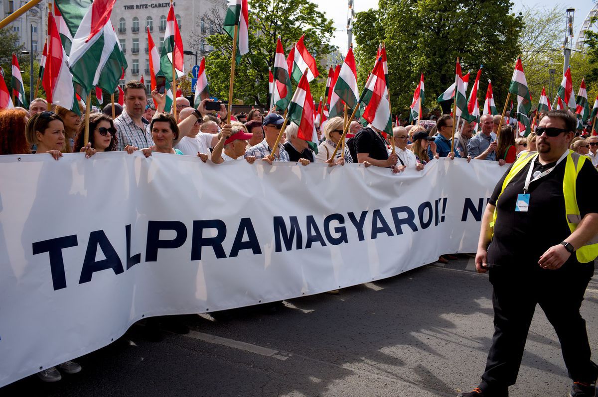 Tisíce protestujúcich sa zhromaždili v sobotu...