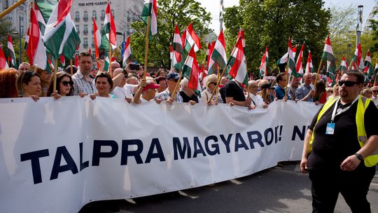 Na ďalší protivládny protest v Budapešti prišli tisíce ľudí