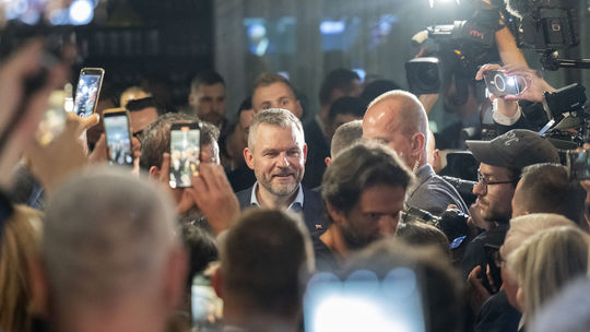 Slovenské voľby vyhral kandidát podporujúci mierové riešenie, píšu ruské médiá