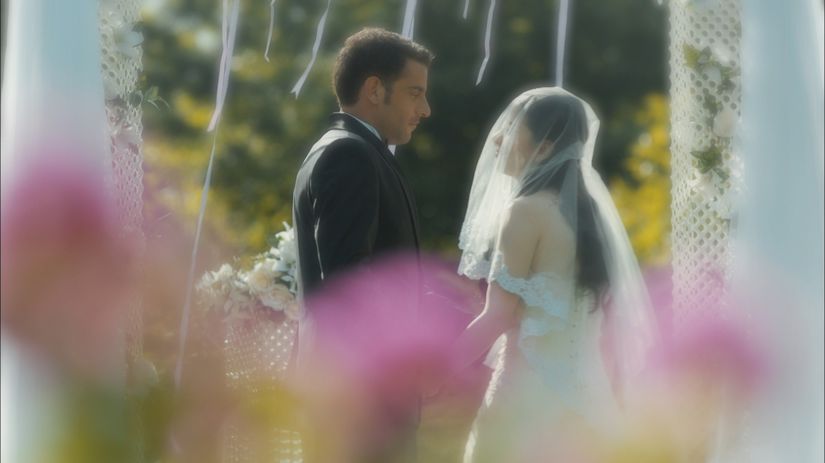 Záber zo seriálu Keď kvitne láska.