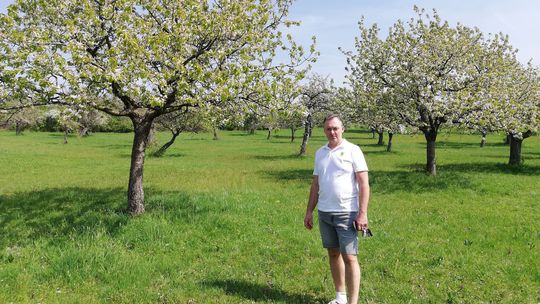 Krupinský unikát: Sad plný vôní a rozkvitnutých stromov zažíva svoj jarný vrchol