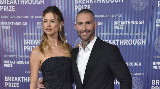 Modelka Behati Prinsloo a jej manžel Adam...