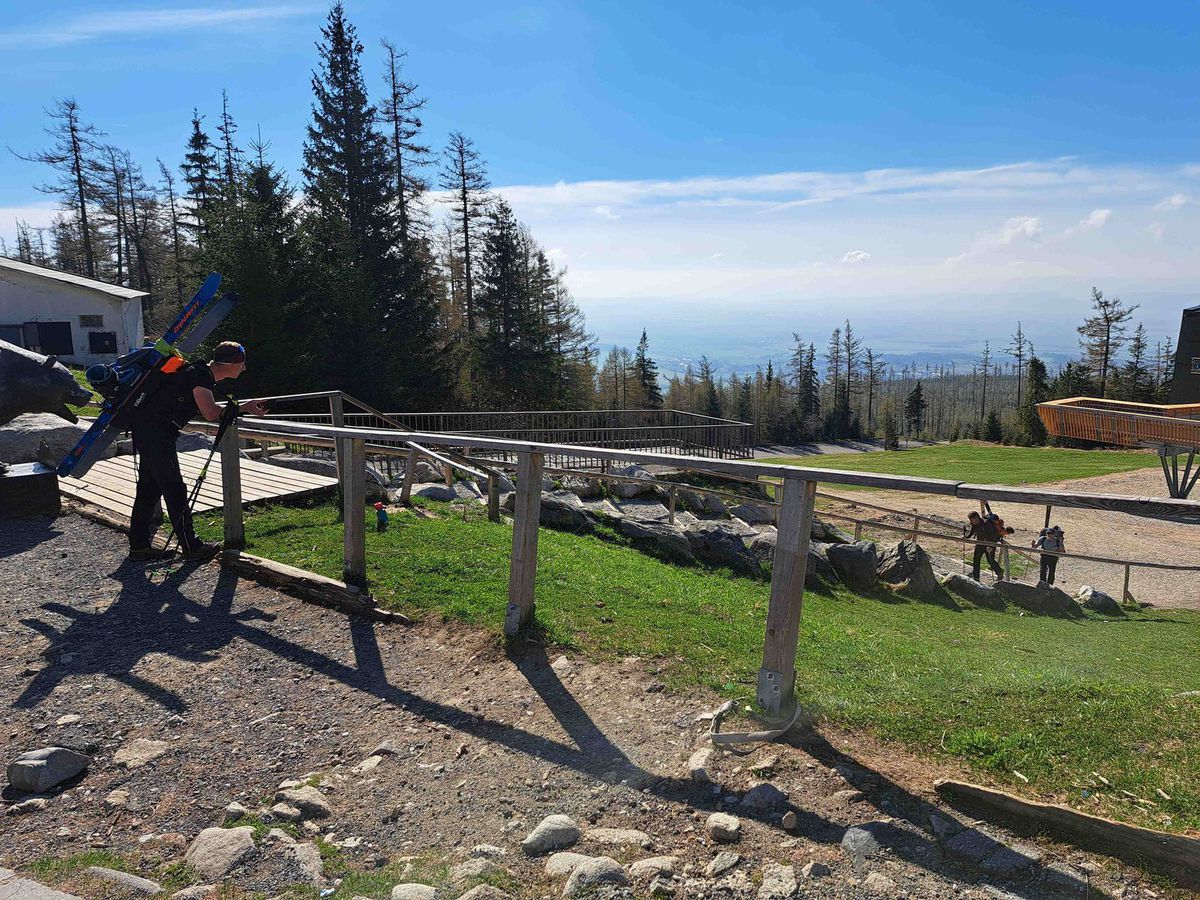 Tatry, Pamätná tabuľa na Alžbetu II.