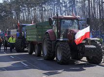 farmári, poľsko, traktory