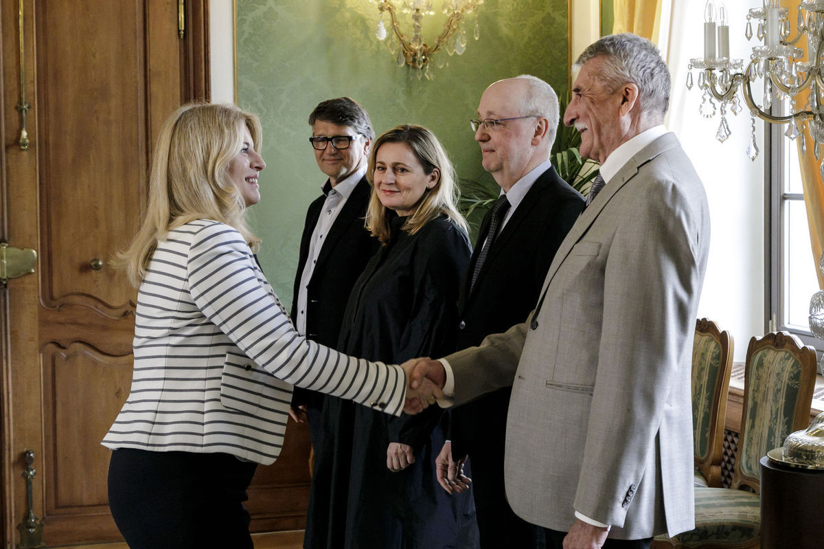 Na snímke zľava prezidentka SR Zuzana Čaputová...