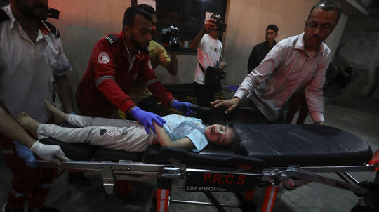 Toto sú teroristi? Izrael v Rafahu zabil za dva dni 20 Palestínčanov, väčšinou detí