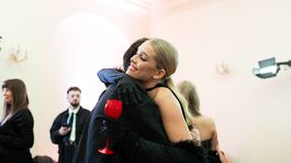 Modelka Justýna Zedníková vo VIP Ploom Lounge na pražskom týždni módy. 