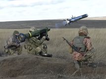 Javelin, vojna na Ukrajine, vojaci, raketomet, protitanková strela