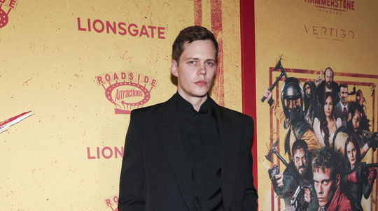 Herec Bill Skarsgard stvárnil hlavnú rolu vo...