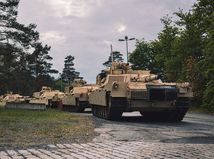 ONLINE: Boj pokračuje: Tanky Abrams nesťahujeme, odvádzajú skvelú prácu, odkazujú ukrajinskí tankisti