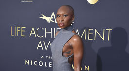 Herečka a speváčka Cynthia Erivo v kreácii Khaite. 
