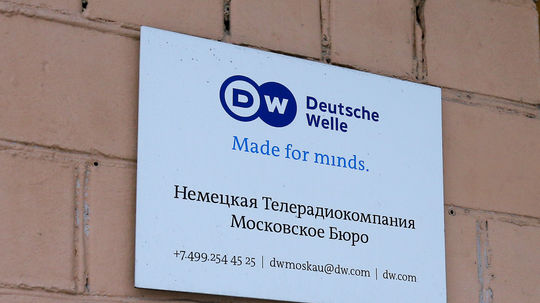 Bielorusko označilo Deutsche Welle za extrémistický a dalo mu stopku, pracovníkom hrozí väzenie