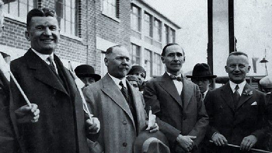 Tomáš Baťa s najbližšími spolupracovníkmi na...