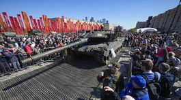 Výstava / Ruská propaganda / Leopard 2A6 /
