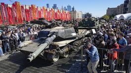 Výstava / Ruská propaganda / Tank / Abrams M1A1 /