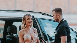 Miss ČR 2018 Iveta Maurerová v šatách od Sandry...