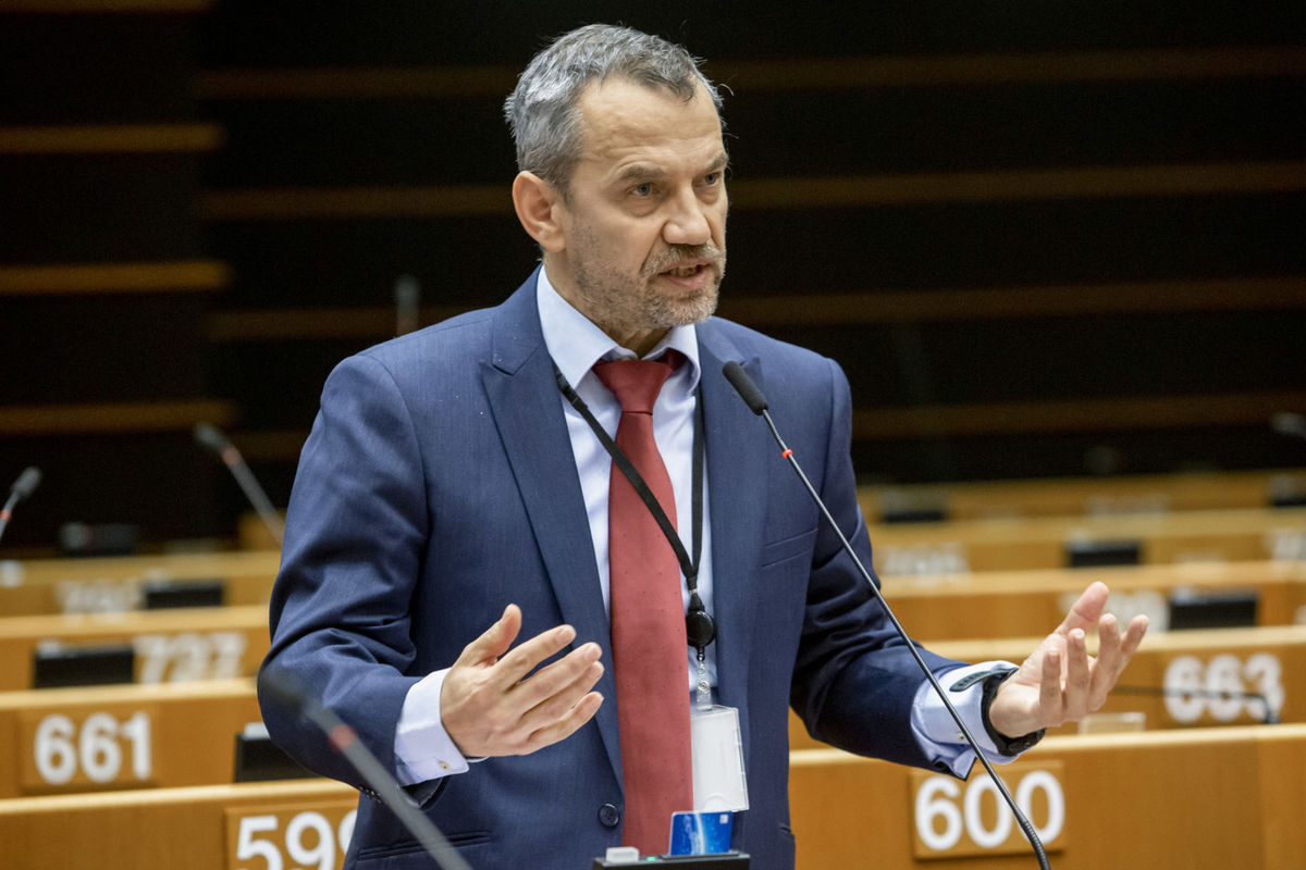 Europoslanec Robert Hajšel