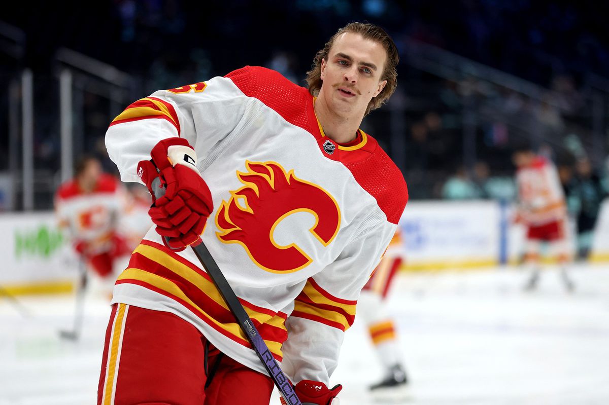 Martin Pospíšil v drese Calgary Flames.