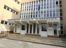 Budova Gymnázia Andreja Sládkoviča v Banskej Bystrici