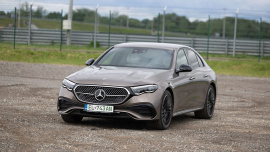 Mercedes-Benz E 300 de 4MATIC (2024)
