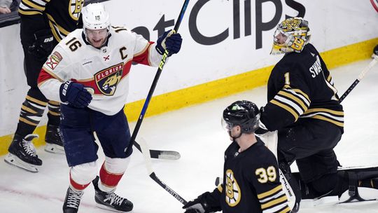 Najlepší český hokejista Pastrňák je bližšie k MS. Boston na pokraji vyradenia z play off NHL