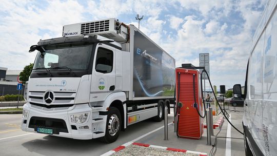 ZSE - Empark Trnava prvá nabíjačka pre nákaldné...