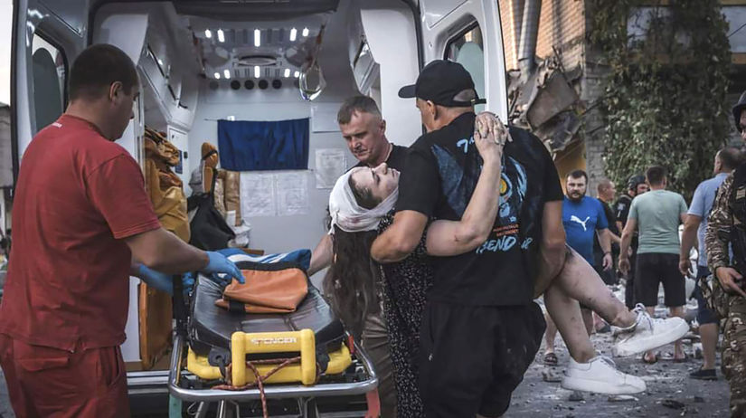 V noci 8. augusta 2023 obyčajný panelák...