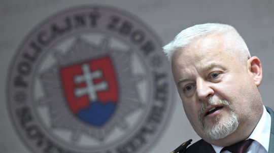 Solák v liste ubezpečil policajtov, že pravidlá pri odchode sa meniť nebudú