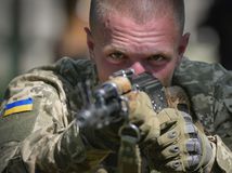 vojna na Ukrajine, ukrajinský vojak, výcvik, mobilizácia