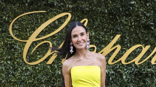 Herečka Demi Moore v kreácii Oscar de la Renta...