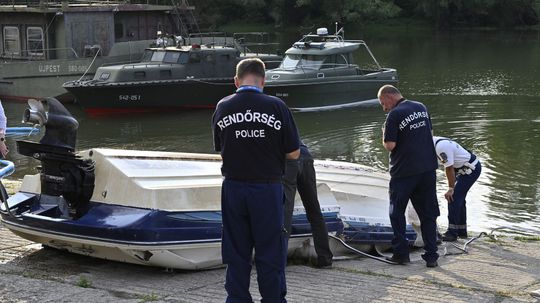 Maďarská polícia našla piatu obeť sobotňajšej zrážky lodí, hľadajú ešte dvoch