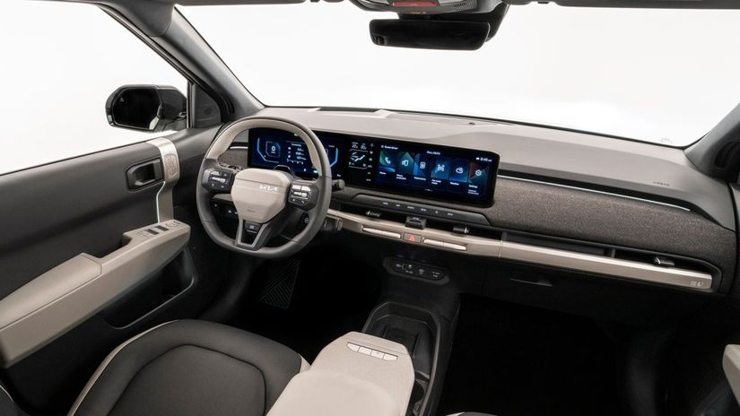 Hlavným prvkom interiéru je trojdielna...