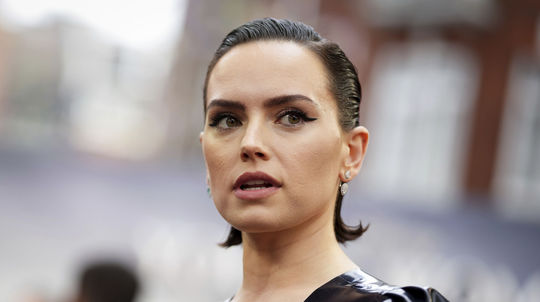 Herečka Daisy Ridley stvárnila titulnú rolu v...