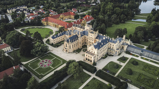 Slobodomurárska záhrada zámku Lednice...