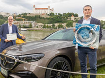Slovensko má elektrické auto roka 2024!...