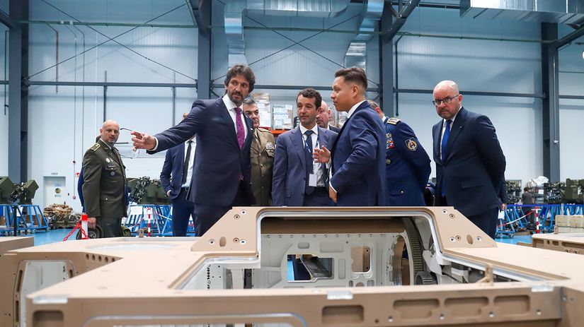 Minister obrany a podpredseda vlády SR Robert...