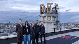 Théodore Pellerin, Jeanne Damas, Alex Lutz, Arnaud Valois a Daniel Brühl 