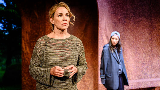 Diana Mórová ako Vassa a Anežka Petrová ako jej...