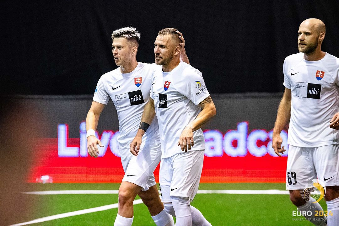 Slovenskí reprezentanti v malom futbale, medzi...