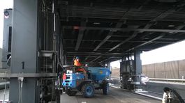 Astra Bridge - švajčiarsky mobilný most na opravu diaľníc