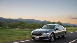 Škoda Superb Liftback - jazdy 2024