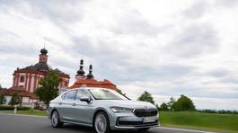 Škoda Superb Liftback - jazdy 2024