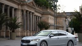 Škoda Superb Liftback - jazdy 2024