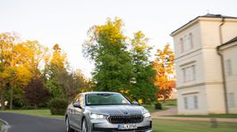 Škoda Superb Liftback - jazdy 2024