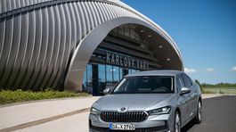 Škoda Superb Liftback - jazdy 2024